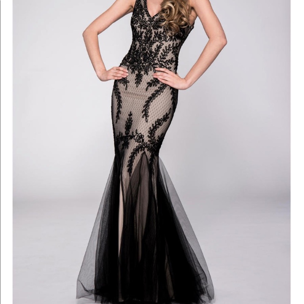 BLACK/BEIGE PROM DRESS 🖤❤️😍